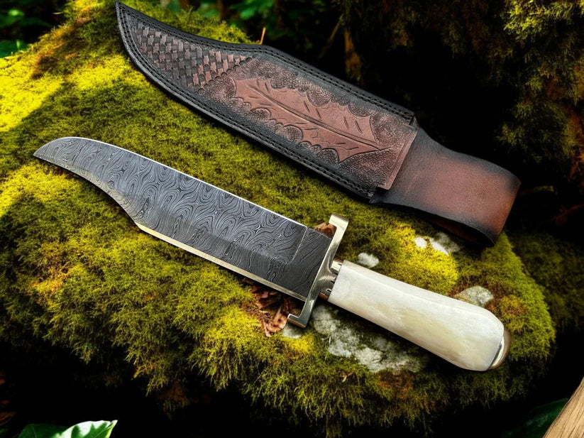 Legendary Western Bowie Knife – Custom Handmade Damascus Steel Blade with Bone Handle