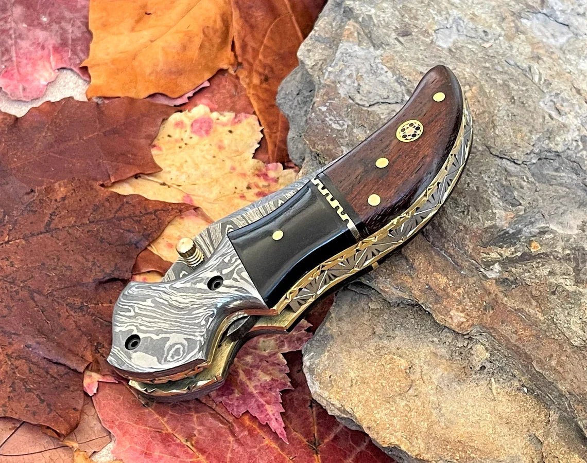 Damascus Steel Pocket Knife Buffalo Horn and Rose Handle - SHAM KNIVESPocket KnifeSham knivesDamascus Steel Pocket Knife Buffalo Horn and Rose Handle